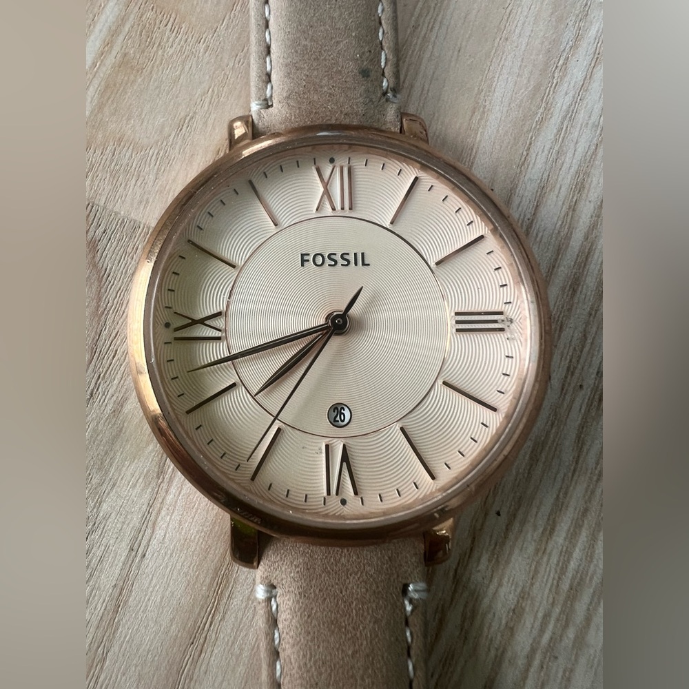 Fossil ladies rose gold tone tan leather dress watch NEW BATTERY